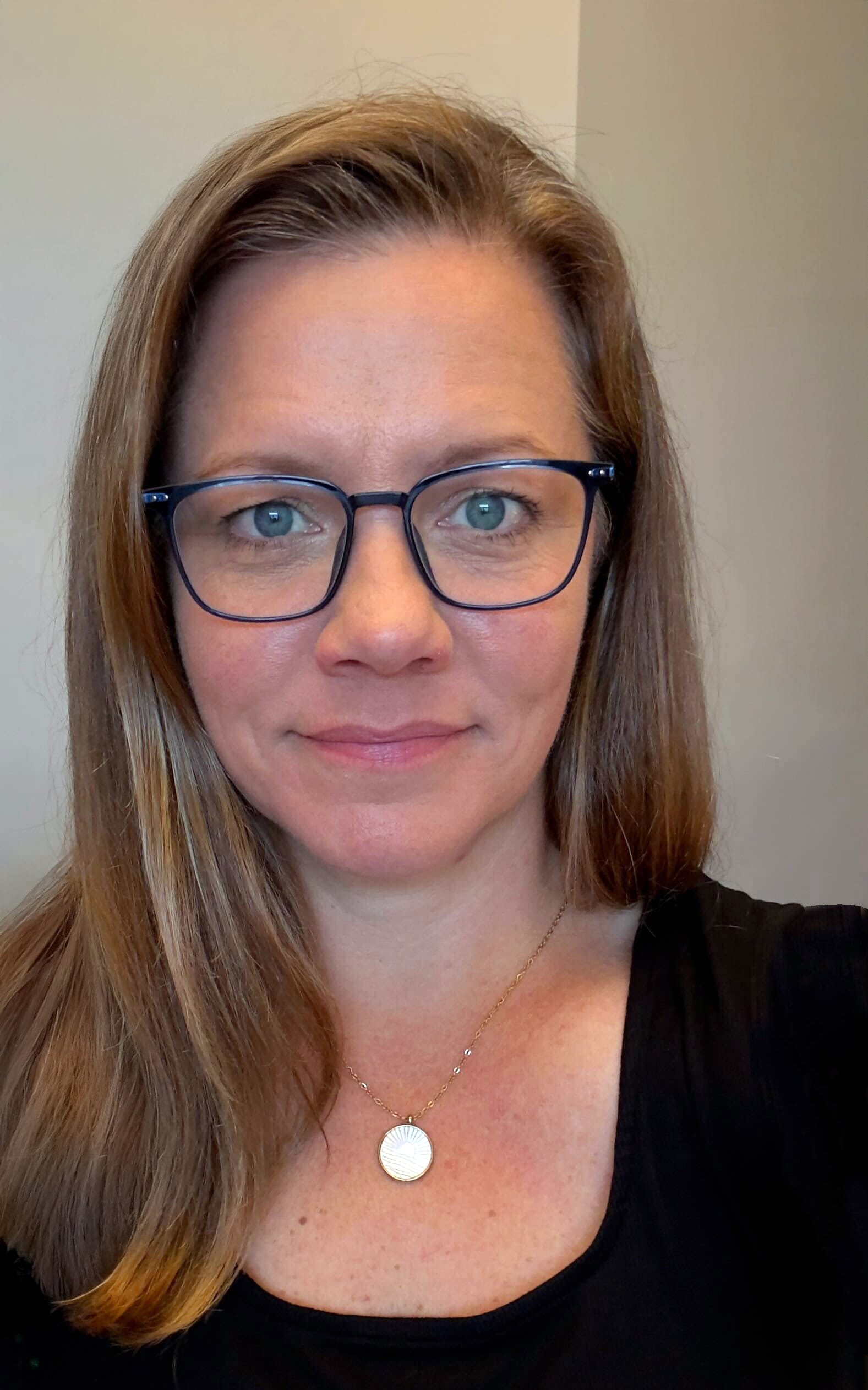 Sarah's headshot